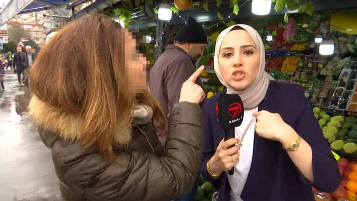 Başörtüsüne hakaret eden kadına gözaltı