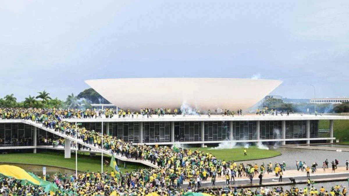 Bolsonaro destekçisi 1200 kişiye gözaltı