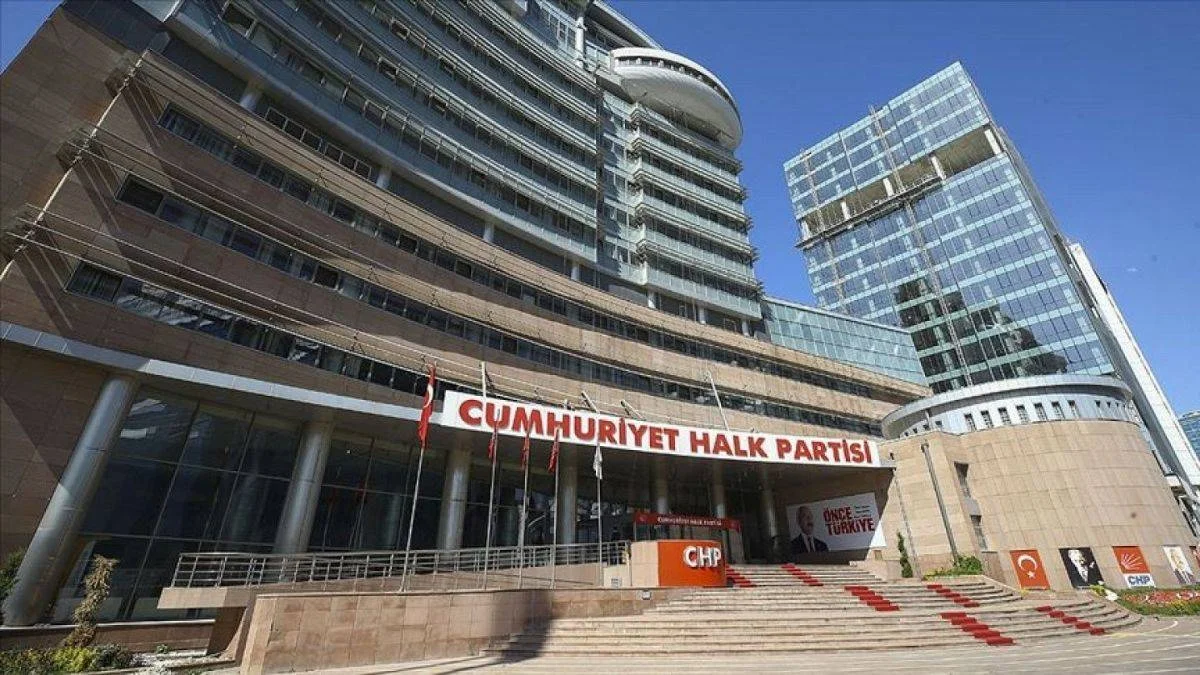Cumhurbaşkanı adayı belli olmadan CHP'de liderlik yarışı başladı