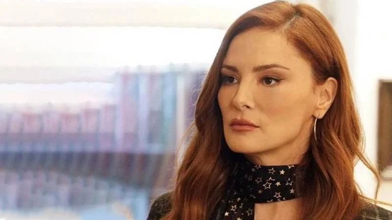 Mine Tugay'dan Sert Çıkış! Estetik Sorularına Tepki Gösterdi