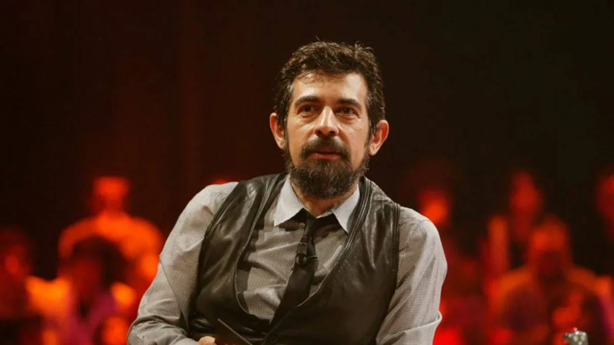 Okan Bayülgen: Yatılı okulda işkencemsi şeyler hatırlıyorum