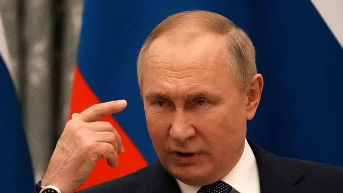 Putin, bakanı azarladı: Neden aptalı oynuyorsun?