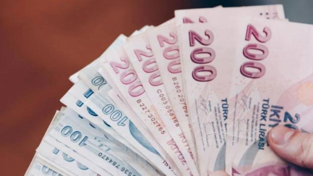 Zamlar açıklandı... Gözler emekliye bayram ikramiyesinde!