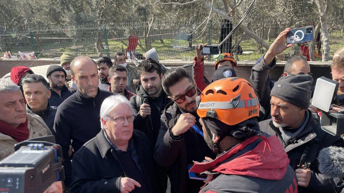 BM Genel Sekreter Yardımcısı Griffiths, İHH Arama Kurtarma Ekibi'ni ziyaret etti