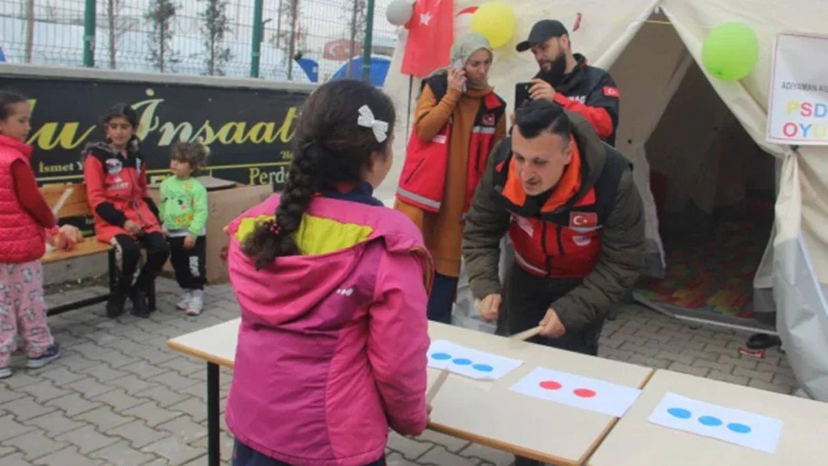 Deprem bölgesindeki eğitimciler için önemli karar!
