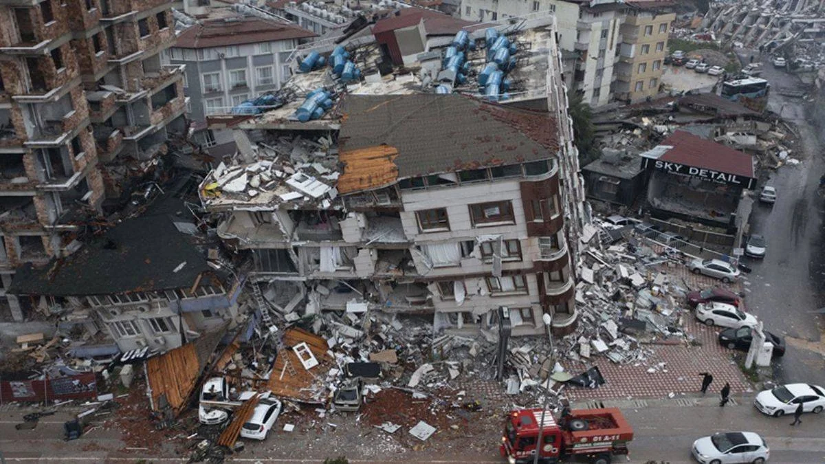 Deprem sonrası ABD Türkiye'yi işgal peşinde mi? Komplo teorileri yalan mı söylüyor?