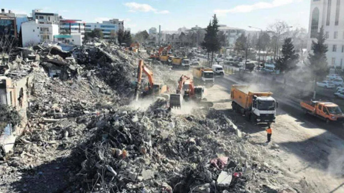 Depremde hasar gören araçlarla ilgili açıklama!