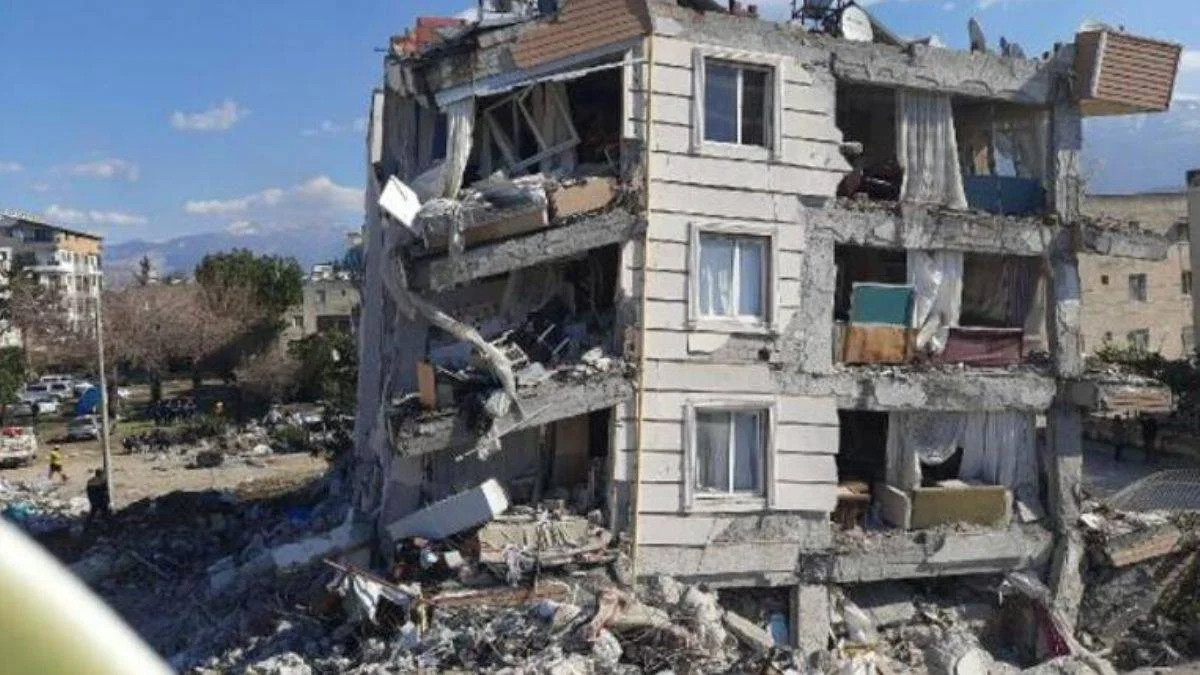 'Depremlerdeki hasar 11 şiddetinde'... Büyüklük ve şiddet farkı nedir?