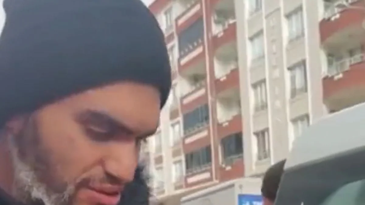 Depremzede genç: 'Yok abi sağolun, olmayanlar alsın...'