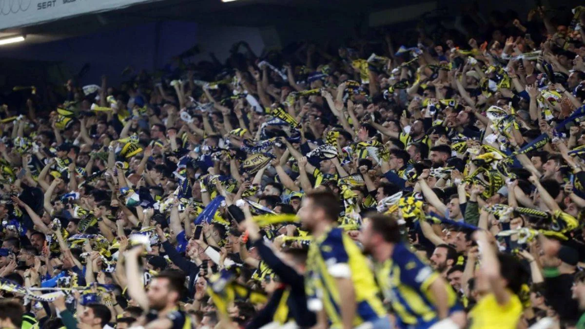 Fenerbahçeli Uğur Dündar'dan seyirci kararına tepki