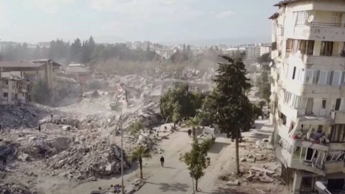 Hatay'daki sitede kolon kesildiği ortaya çıktı, müteahhit davacı