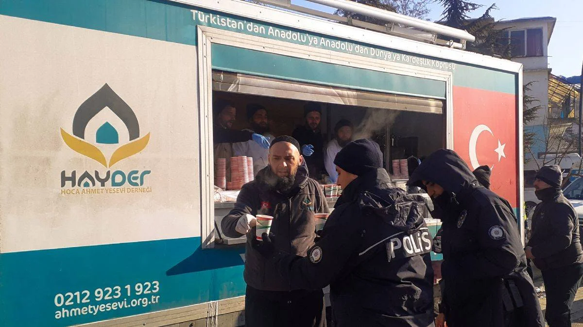 "HAYDER, depremin yaşandığı ilk saatlerden itibaren tüm imkânlarıyla sahada"