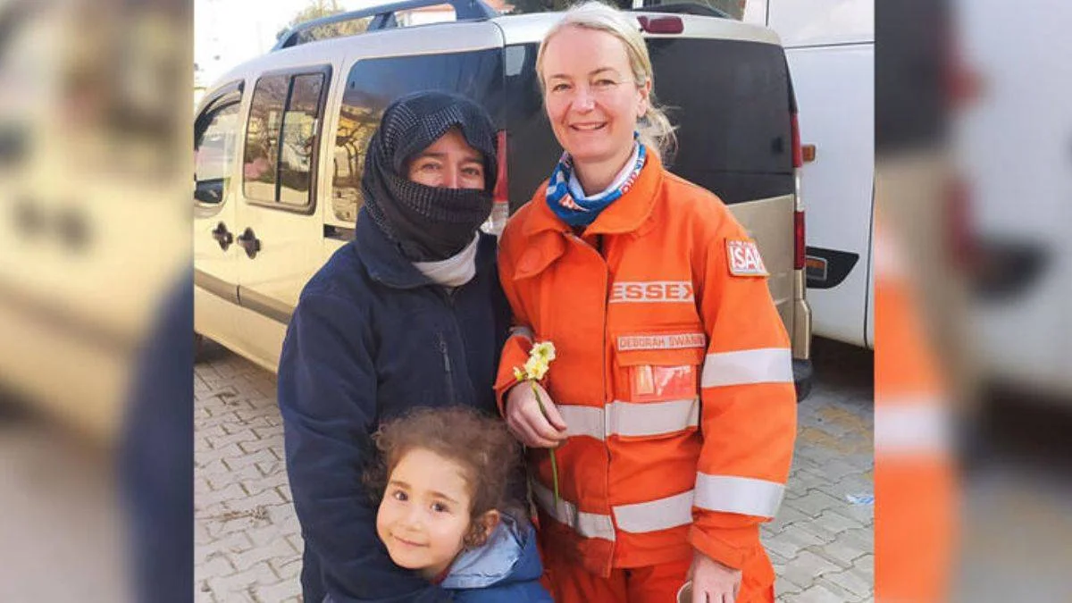 İngiliz personel: Bu kadın beni sımsıkı tuttu, bırakmadı