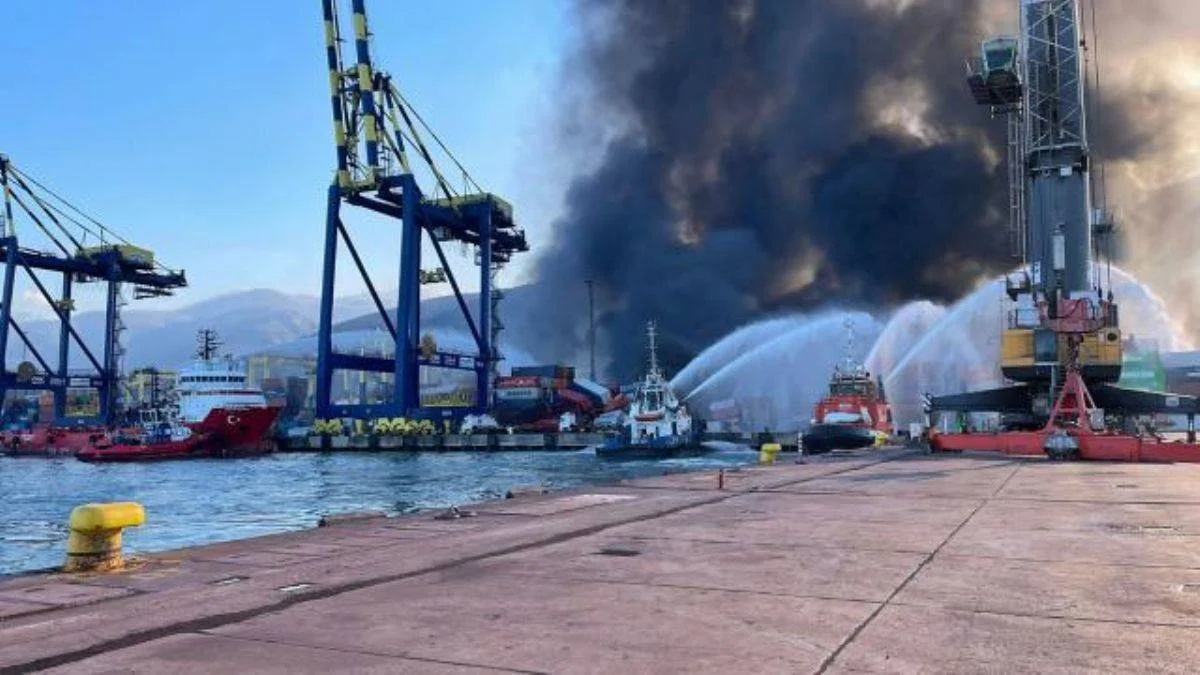 İskenderun Limanı'ndaki denizcilik hizmeti devam ediyor