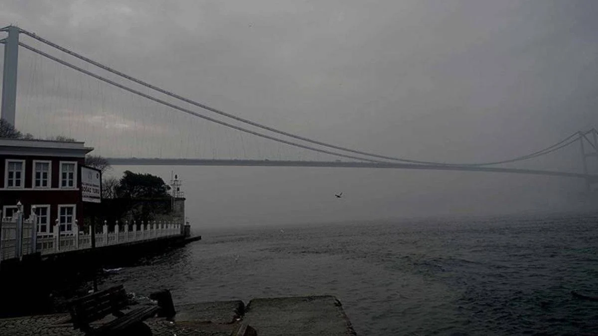 İstanbul Boğazı gemi trafiğine kapatıldı