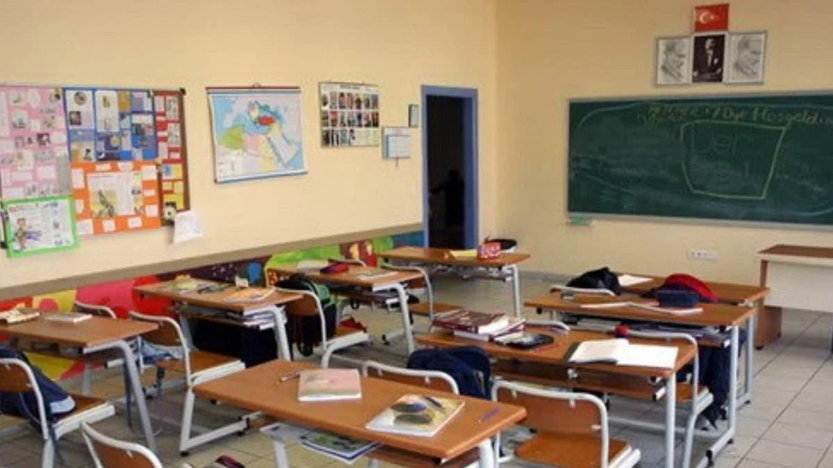 İzmir'de 8 okul için tahliye kararı