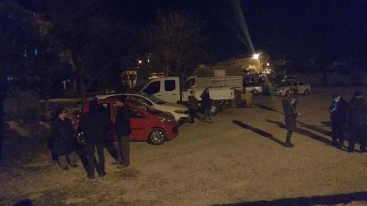 İzmir Körfezi'nde deprem! Valilikten açıklama