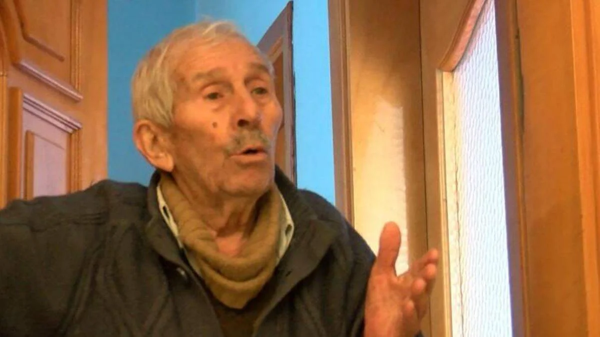 Kiracısının kapısını baltayla kıran ev sahibine hapis cezası