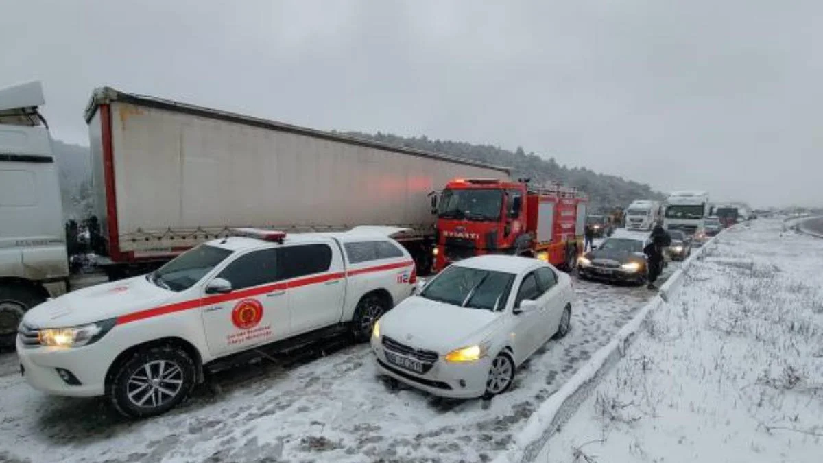 TEM Otoyolu kapalı mı? 3 Şubat İstanbul yönü Anadolu Otoyolu açık mı?