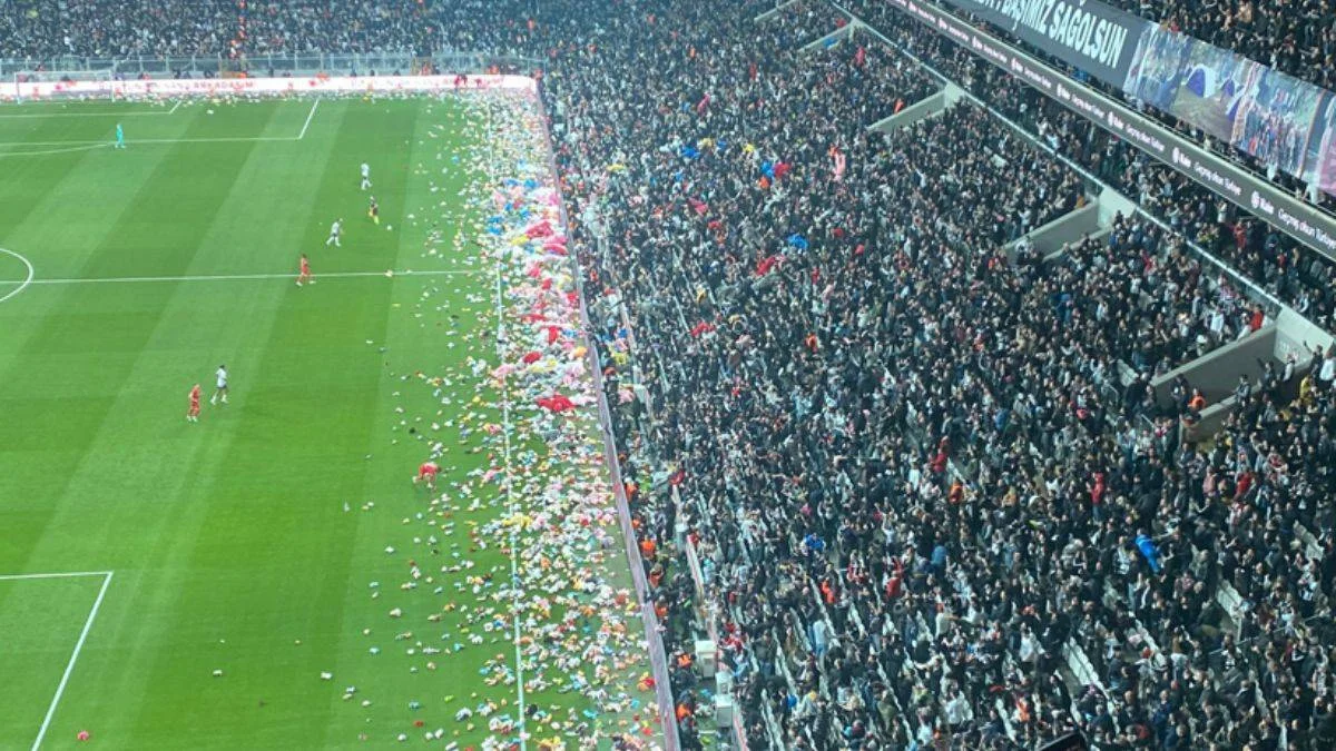 "Tribünleri tahrik edenlerin deprem yağmacısından bir farkı yok"