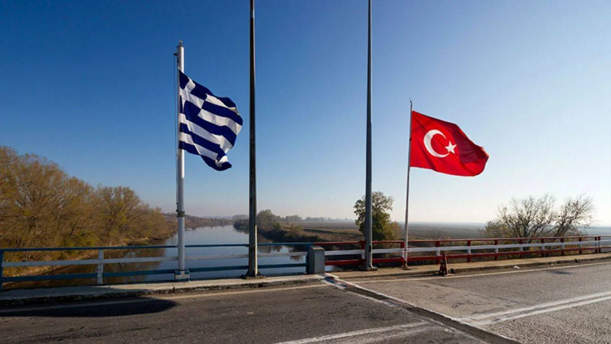 Yunanistan'dan ülkeye geçmeye çalışan 4 kişi yakalandı
