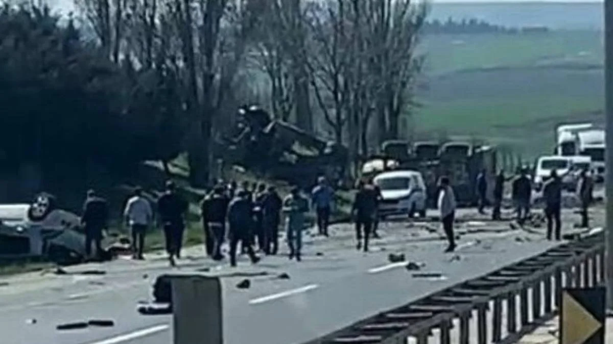 27 Mart TEM Otoyolu Silivri'de Edirne yönü kapalı mı? Neden kapalı, trafik var?