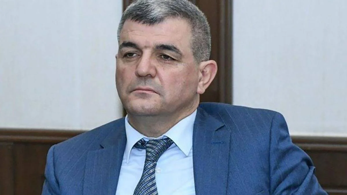 Azerbaycanlı siyasetçi Fazıl Mustafa, silahlı saldırıda yaralandı