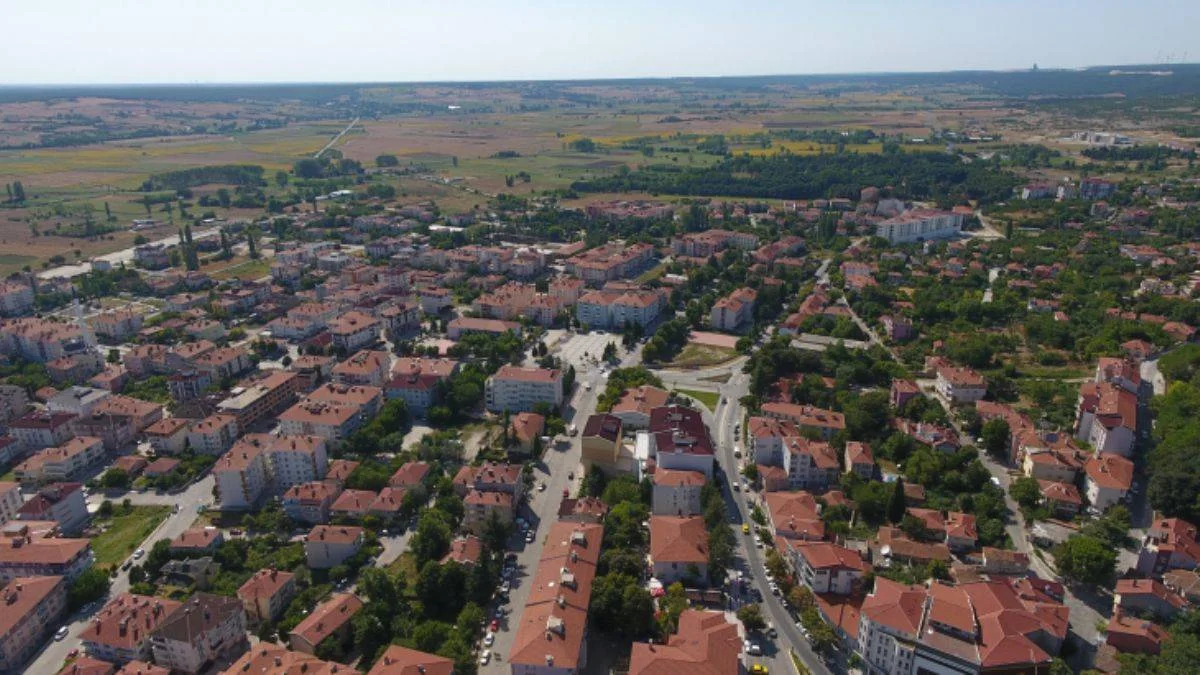 Başkan Özalp uyardı: Tarlaları arsa diye satıyorlar dikkat
