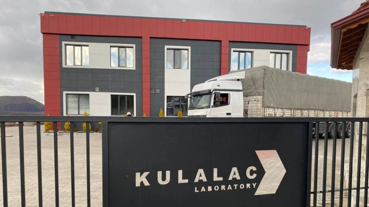 Bebevit deprem bölgesindeki bebekleri unutmadı