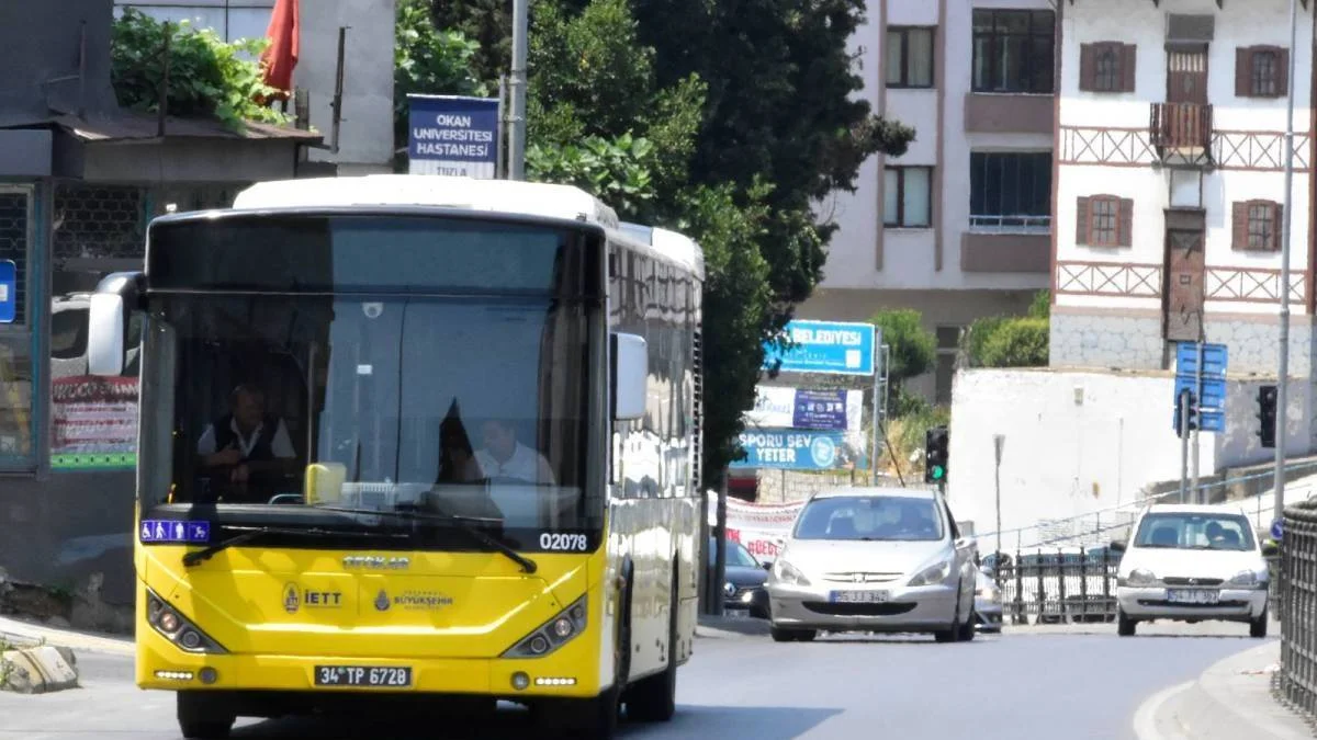 Bugün (18 Mart) İstanbul'da otobüsler ücretsiz mi? İETT toplu taşıma bedava mı?