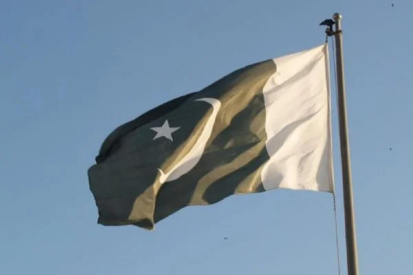 Çin'den ekonomik krizdeki Pakistan'a 1.3 milyar dolarlık kredi