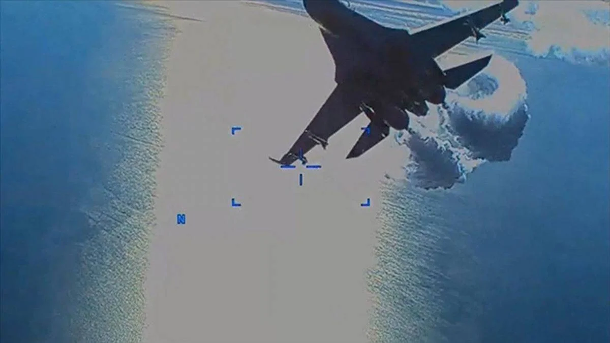 Karadeniz'de Amerikan İHA'sını düşüren Rus pilotlara ödül
