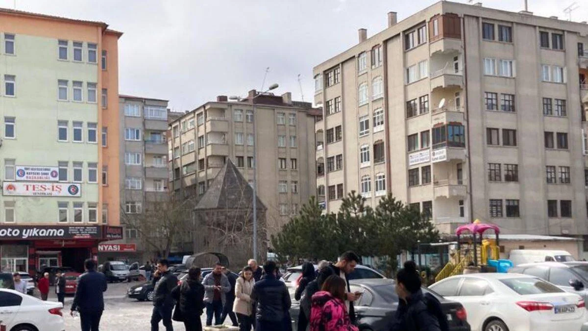 Kayseri'de üst üste depremler! AFAD'dan açıklama