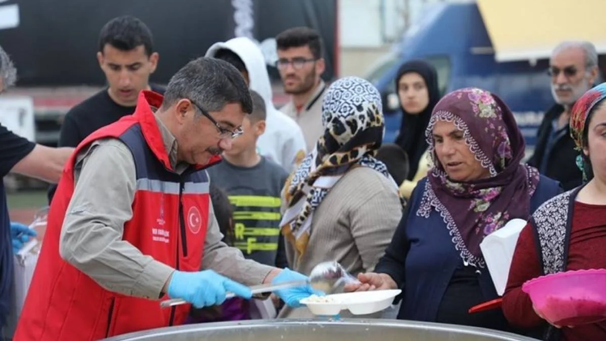 Küçükçekmece iftar çadırı nerede? 2023 Küçükçekmece'de iftar yemeği nerede dağıtılıyor?