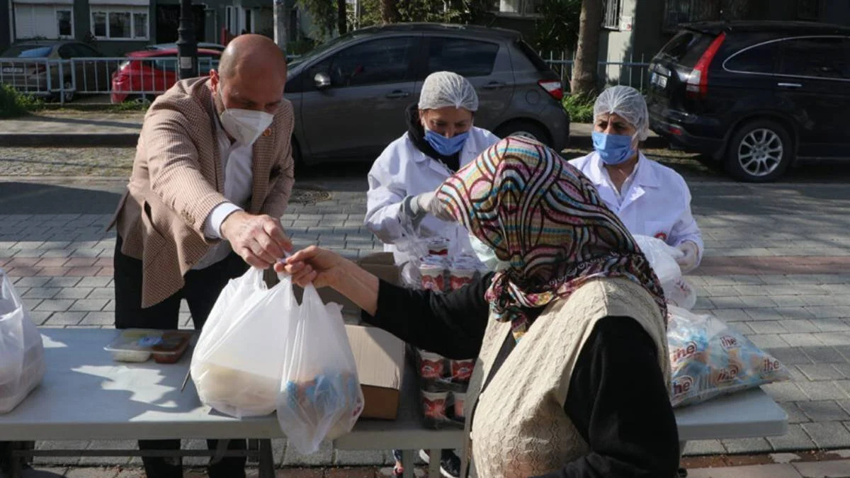 Maltepe'de iftar çadırı nerede? 2023 Maltepe iftar yemeği bugün nerede dağıtılıyor? Hangi mahallede yemek verilecek?