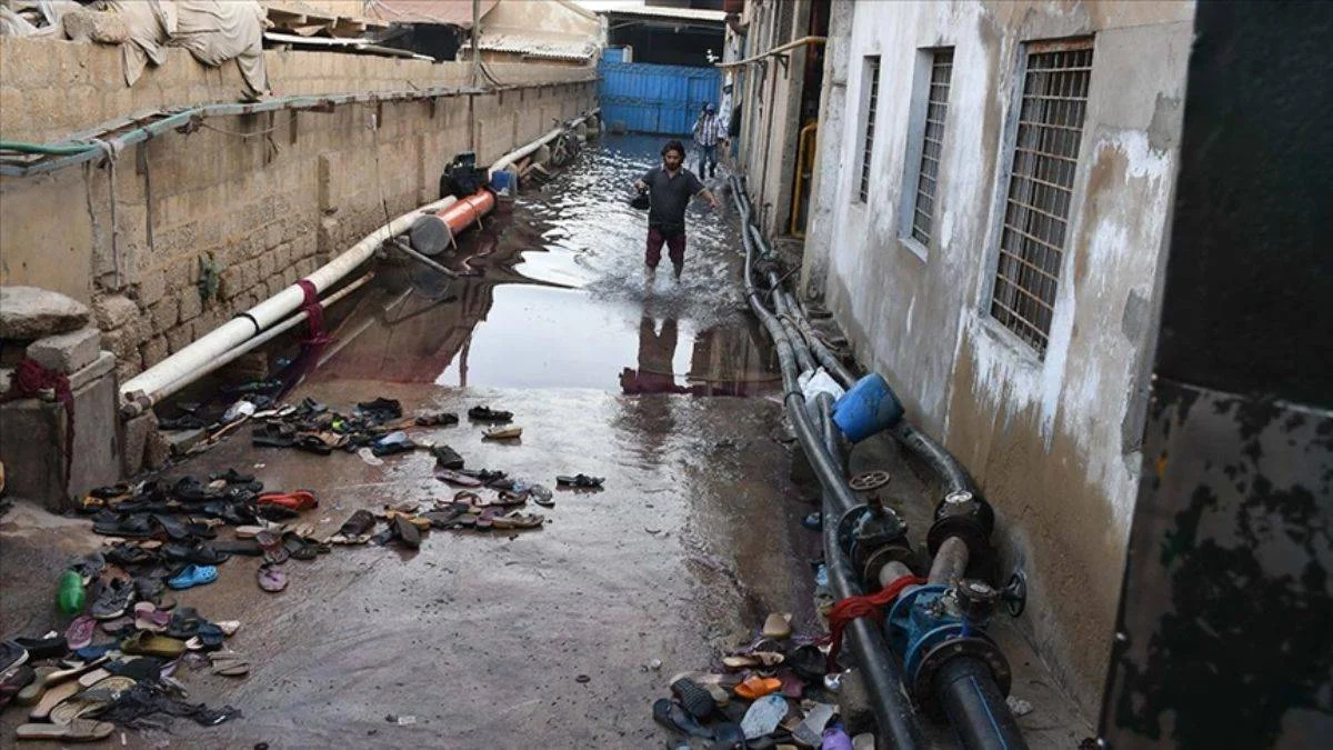 Pakistan'da gıda yardımı izdihamı: 11 ölü, 6 yaralı