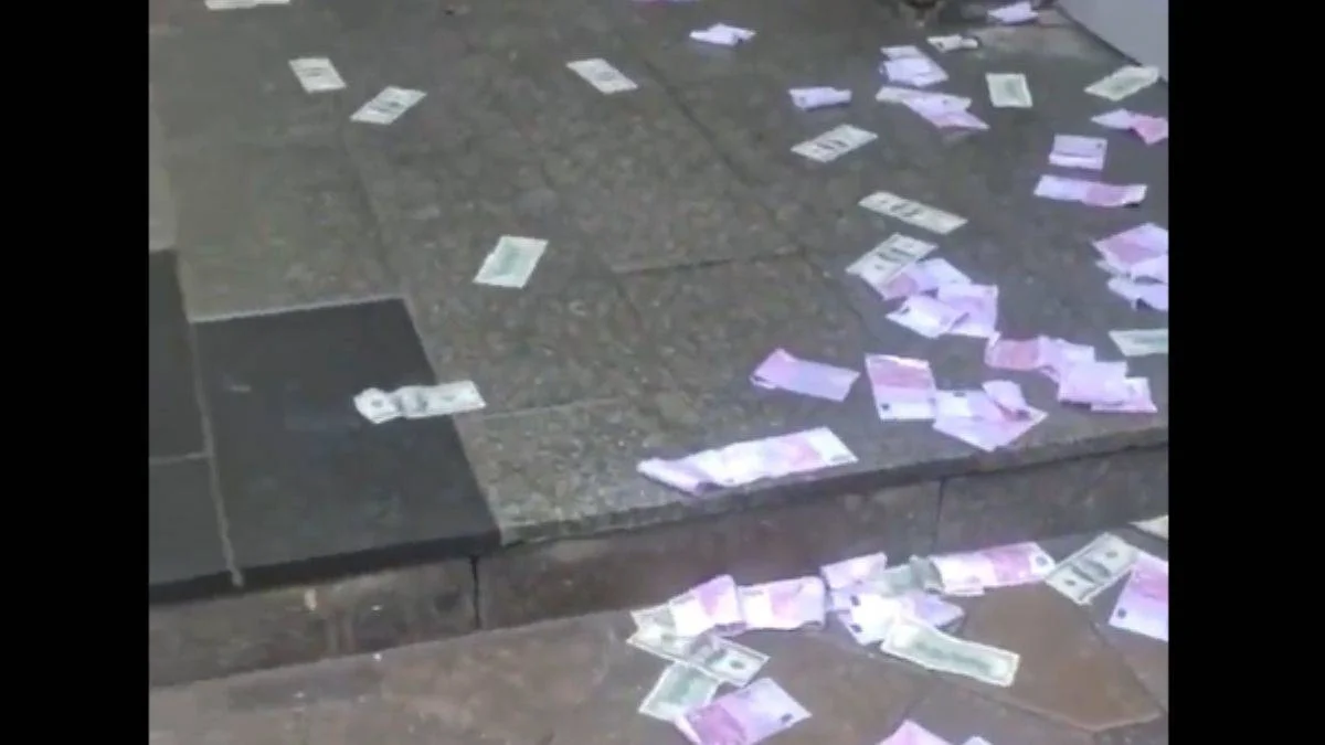 Rus ekibindeki görevlinin enkazdan yarım milyon dolar çaldığı ortaya çıktı