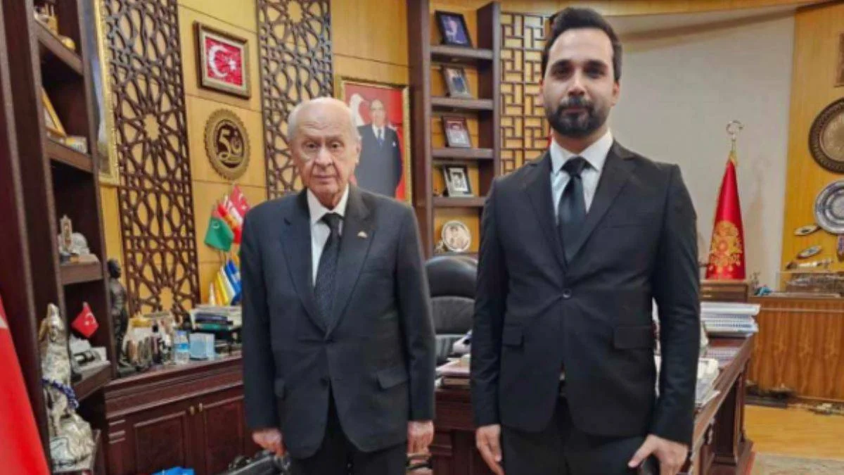 Sarıyerin önde gelen siyasi isimlerinden Mhp Sarıyer İlçe Başkan Yardımcısı Ruşan Ali Tüfekçi Mhp İle Yola Devam Dedi...