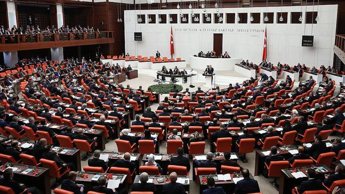 TBMM'de gündem yoğun: Emekli maaşı artışı maddeler arasında