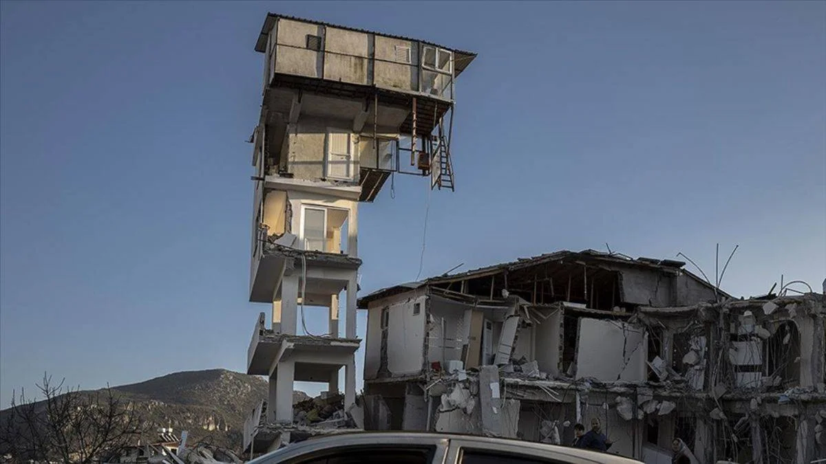 WP: Haiti depreminden 10 kat daha fazla enkaz bıraktı