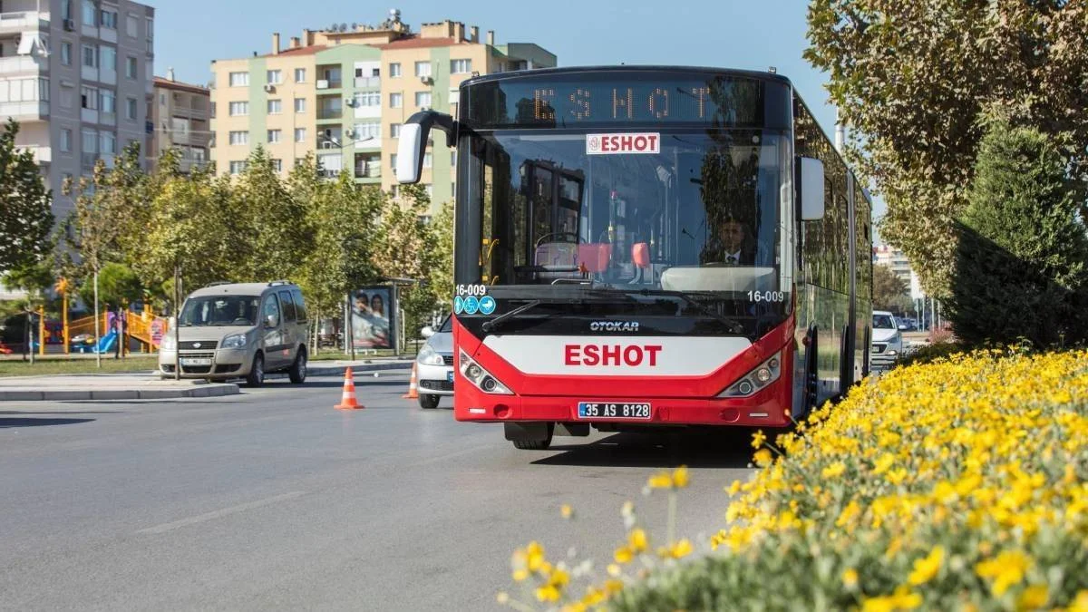 20 Nisan İzmir'de otobüsler bedava mı? Bugün arefe İzmir'de ESHOT otobüs, metro, İZBAN ücretsiz mi?