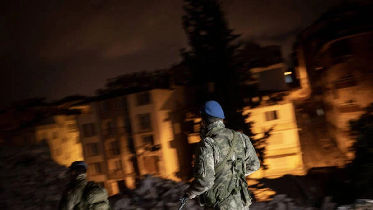 Antakya'daki evlerde gece tek bir ışık yanmıyor