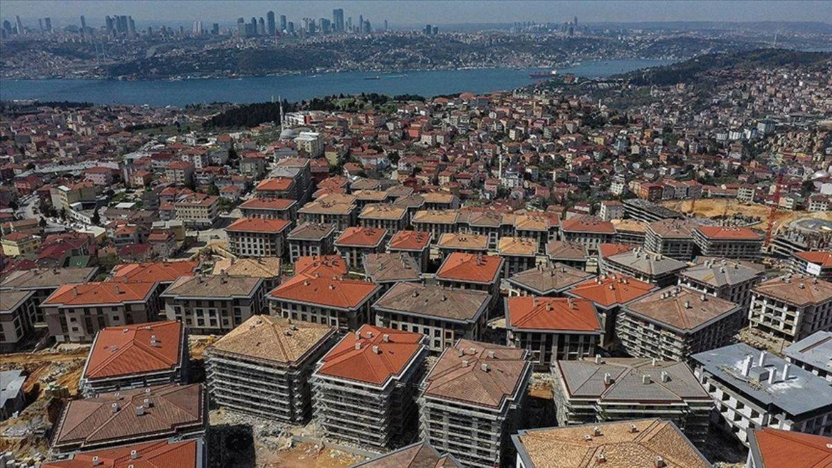 Bakan Kurum'dan 'Dönüşümde Yarısı Bizden' detayları