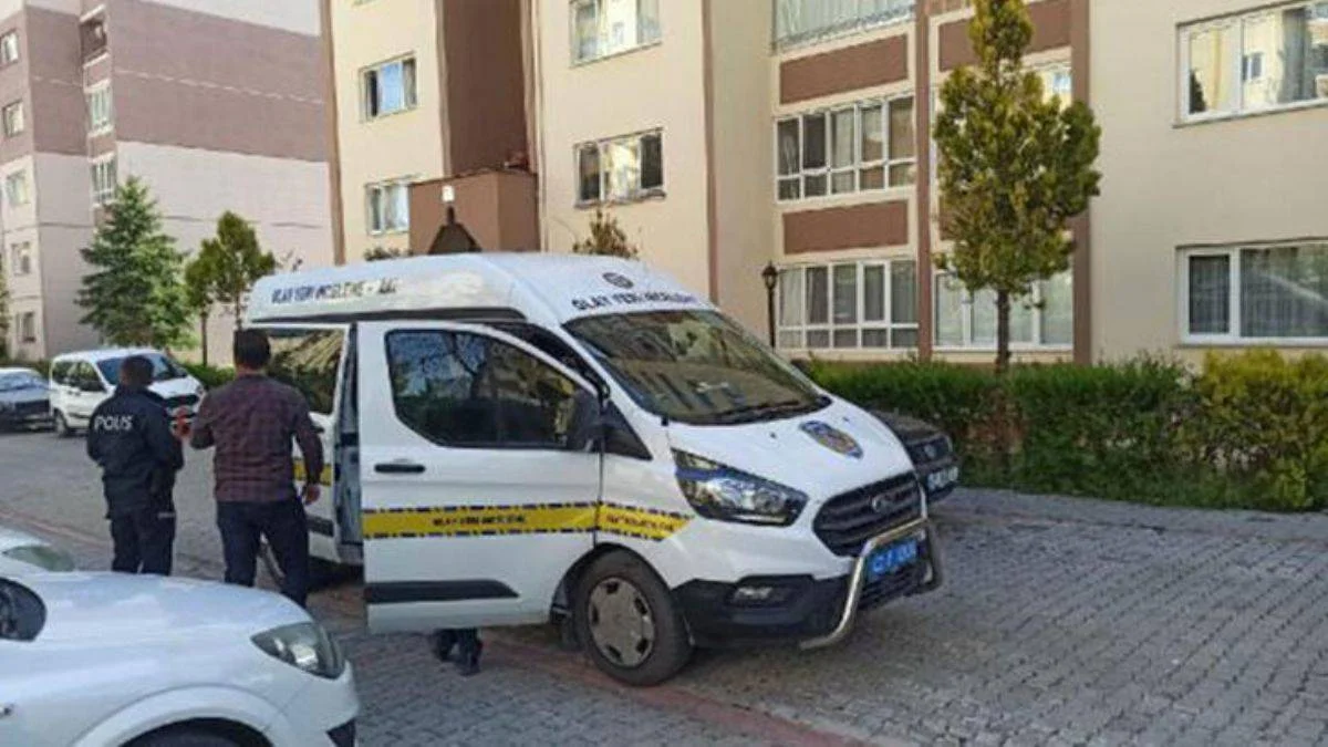 Emekli polis, eşini ve 2 çocuğunu intiharını engellemeye çalışırken vurmuş