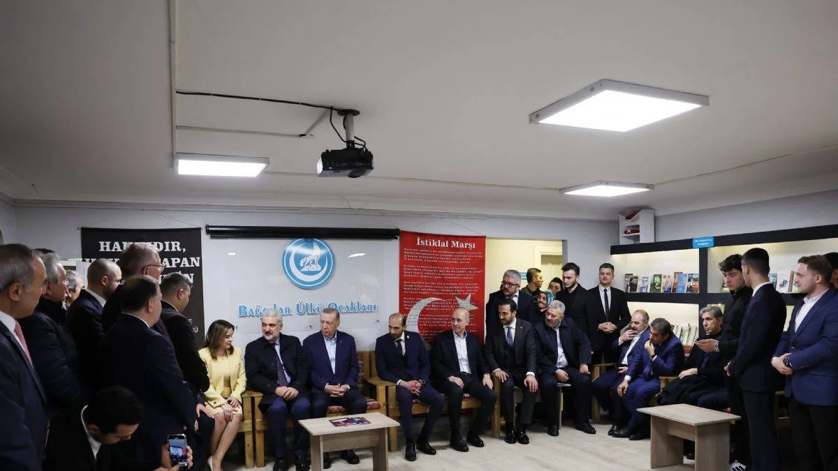 Erdoğan'dan Ülkü Ocakları ziyareti
