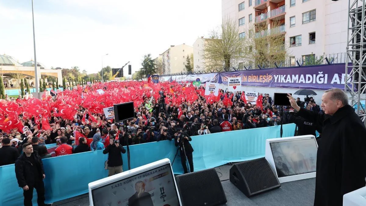 Erdoğan'ın Diyarbakır mitingine kaç kişi katıldı? 14 Nisan AK Parti Diyarbakır mitingine kaç bin kişi var?