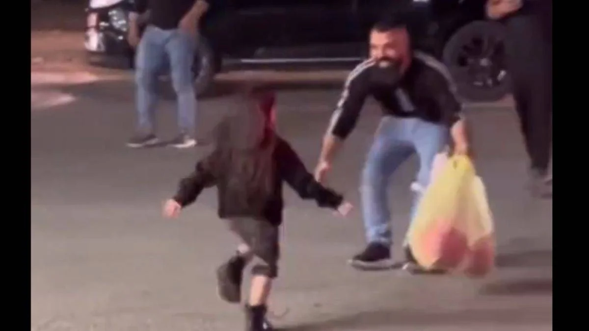 Filistinli babanın 4,5 yıl esaretten sonra ilk kez kızına sarıldığı anlar