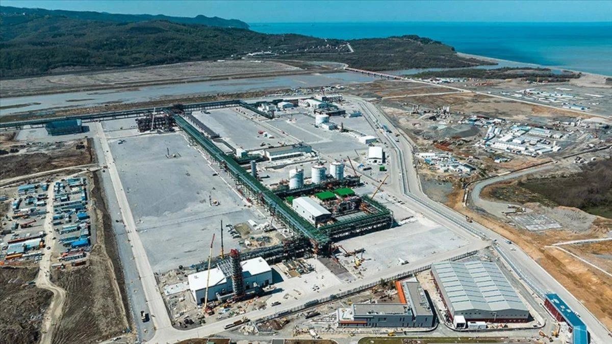 Karadeniz gazı deniz altı ana iletim hattına aktarılıyor