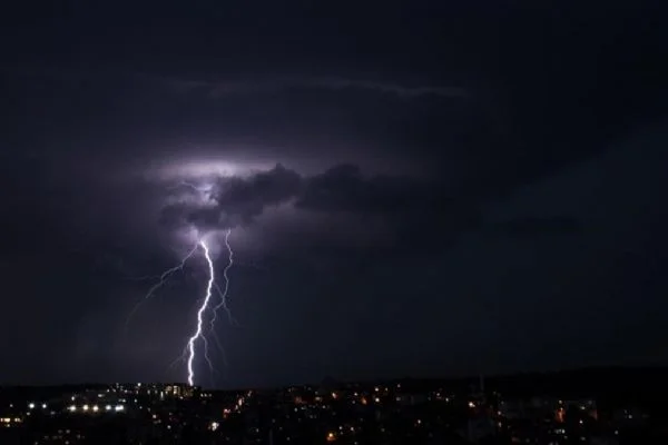 Meteorolojiden gök gürültülü sağanak uyarısı