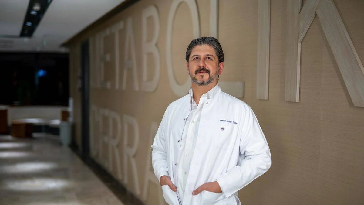 Prof Dr Alper Çelik Anlatıyor Şeker Hastaları Ameliyat Sonrası 10' Yaş Gençleşiyor.